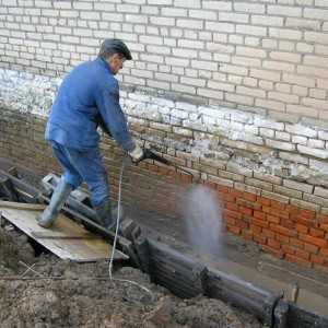 Как очистить от высолов забор из кирпича 