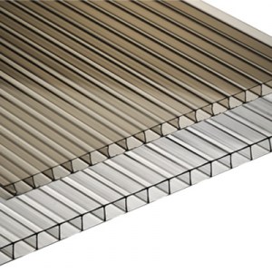 Поликарбонат оказался прочным даже на морозе 